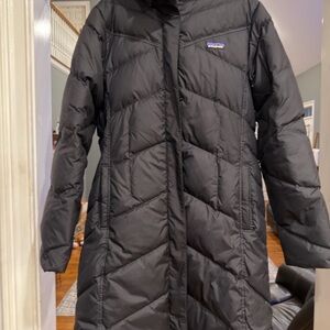 Patagonia Women's Down With It Parka, large, black